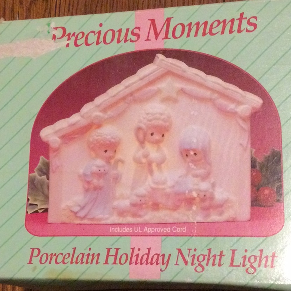 Precious Moments holiday night light - Picture 8 of 9